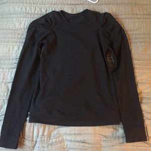 Long sleeve Lululemon, ruched shoulder