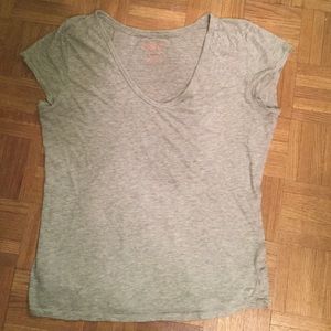 American Eagle gray tee