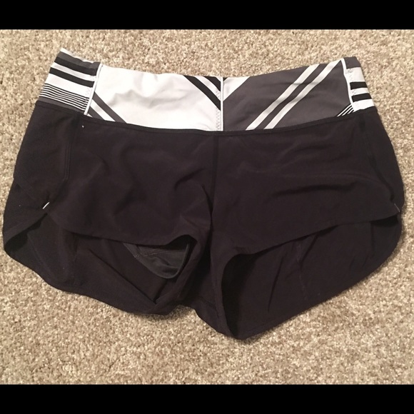 Lululemon run times short 2-way stretch