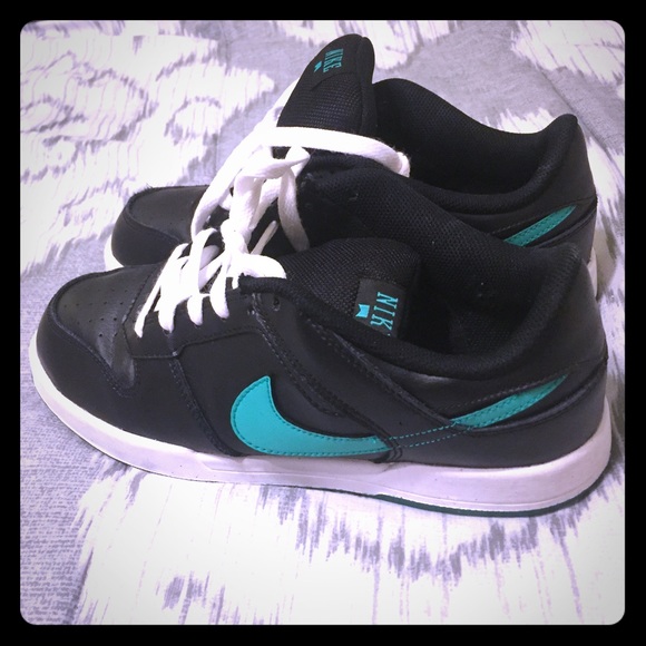 ⚡Nike Low Top Sneakers⚡️