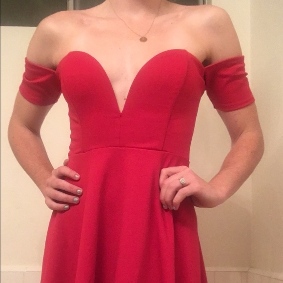 Adorable RED NASTY GAL low cut mini dress - Picture 2 of 4