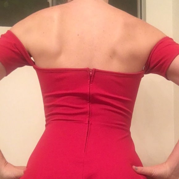 Adorable RED NASTY GAL low cut mini dress - Picture 4 of 4