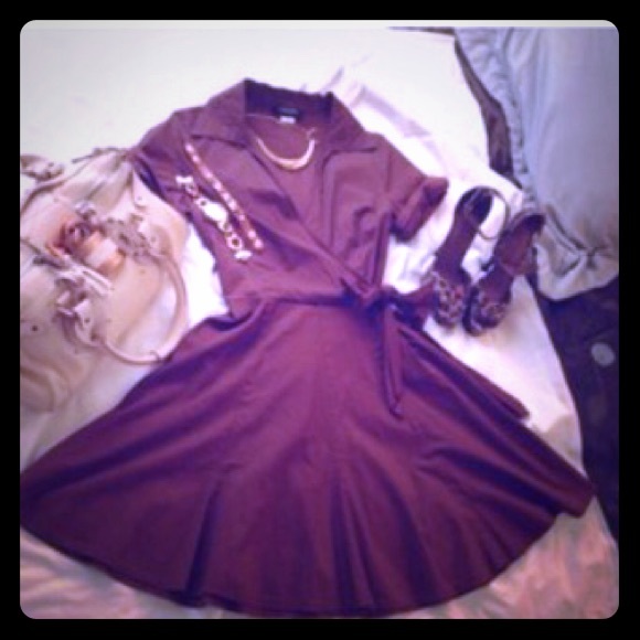 Dresses & Skirts - Sophisticated Brown wrap dress
