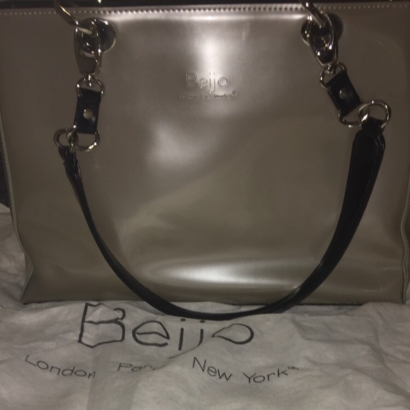Silver Beijo shoulder bag purse