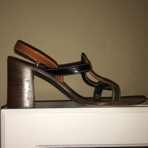 MIU MIU Chunky Heel Bn/Bk Patent Leather Sandals