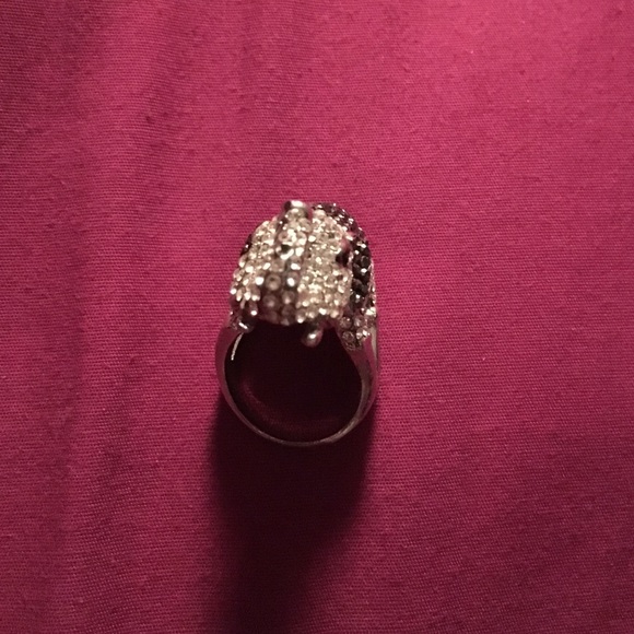 Elephant Ring - Picture 2 of 3