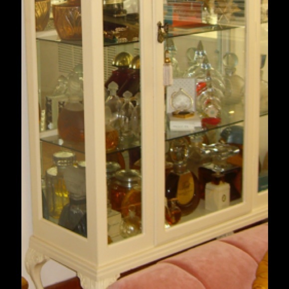 Meet your Posher, Tonee - Picture 2 of 4