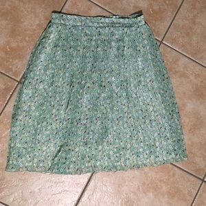 Flow skirt