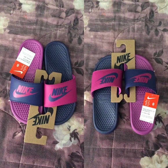 Nike Benassi mismatch women slides