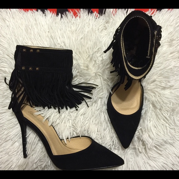 ⛔❗️New❗️Black Suede fringe 3" pointed heels - Picture 3 of 3