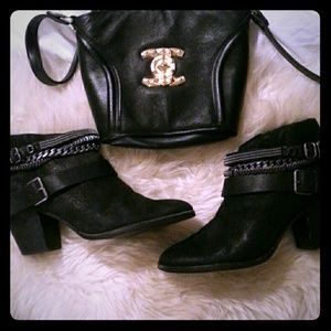 Dolce Vita Yazmin Black Bootie