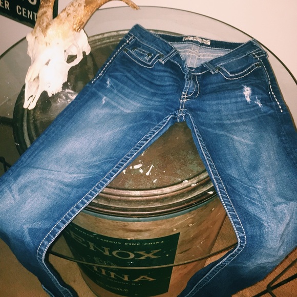 BEST JEANS EVER! Buckle Stella Skinny
