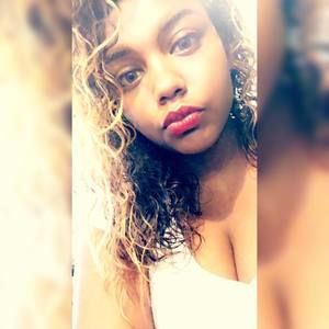 Meet your Posher, Taina