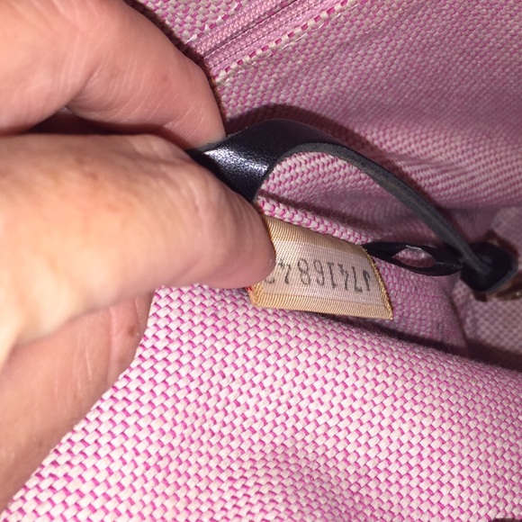 Dooney & Bourke - Picture 3 of 4