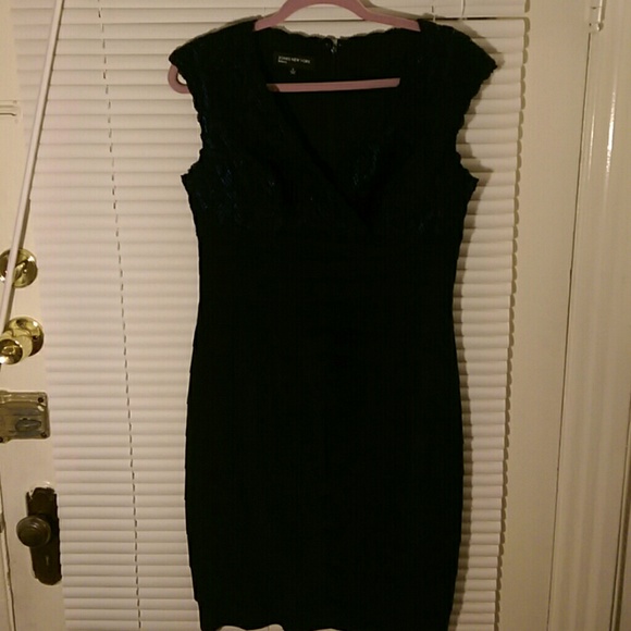 Jones New York black women's lace dress size 6