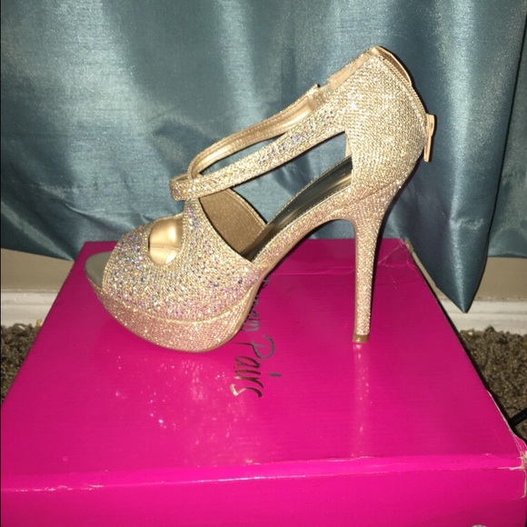 Gold Showgirl Heels - Picture 2 of 3