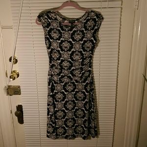 Enfocus Studio Black with white print dress size 6