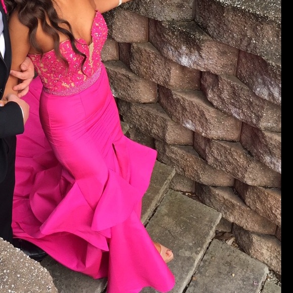 Sherri Hill Size 2 Pink Gown - Picture 1 of 4