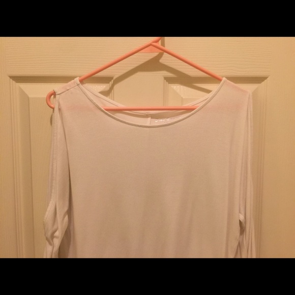 Cold shoulder top - Picture 2 of 4