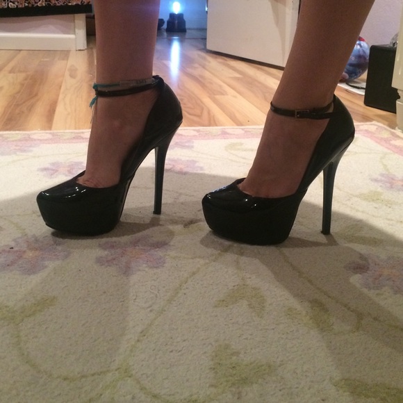 Charlotte Russe pumps