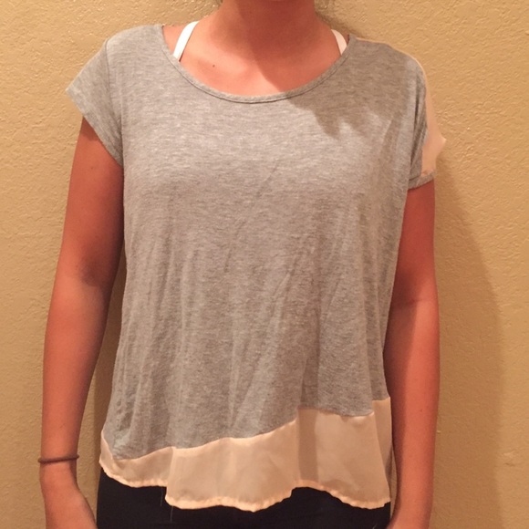 Loose tshirt - Picture 1 of 3
