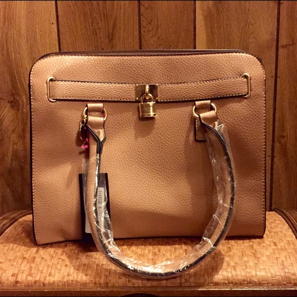 🔴SOLD🔴 Handbag with Padlock