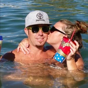 Meet your Posher, Nicols