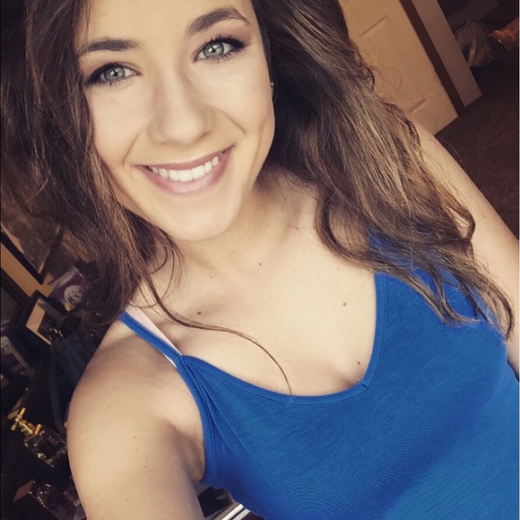 Meet your Posher, Madison - Picture 1 of 1