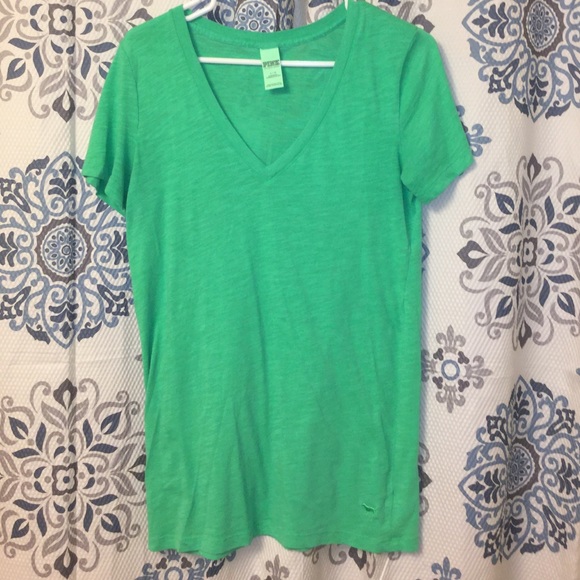 🌞Green V-Neck