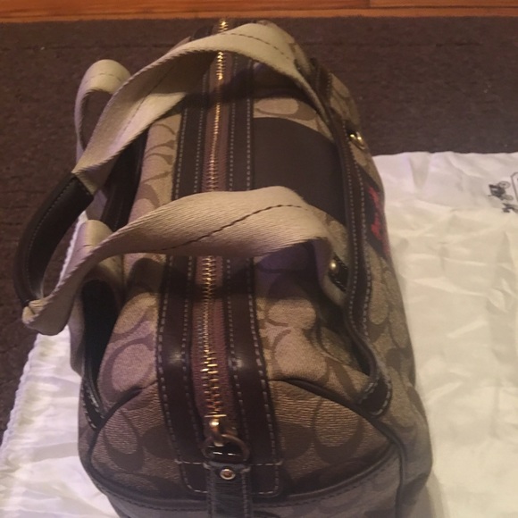 Handbag - Picture 2 of 4