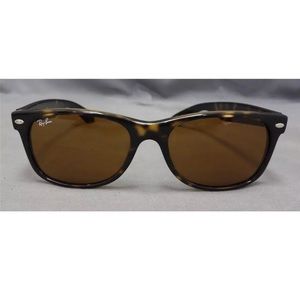 Ray-Ban "Wayfarer" Sunglasses RB2132 710 52