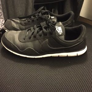 Women's Nike shoes