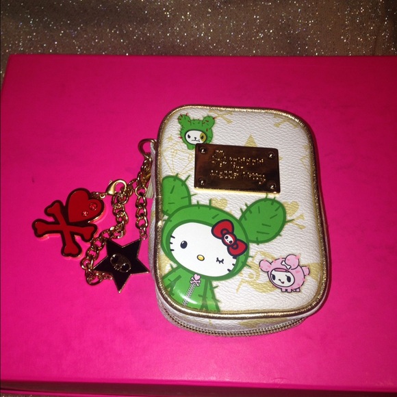 Toki Doki x Hello Kitty zipper case.