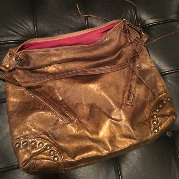 Leather Henri Bendel's Bag✨ Sherry Wolf ✨ - Picture 3 of 4