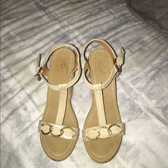 Tan heels (8 1/2)