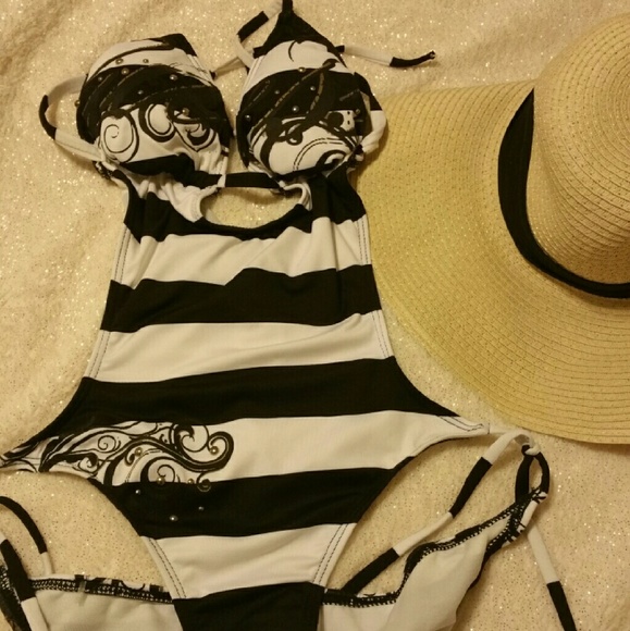 Guess Monokini Bathing Suit