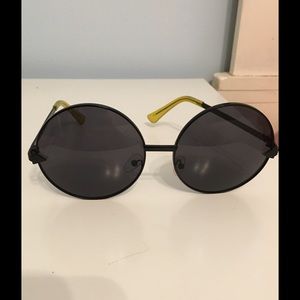 Akira Circular Sunglasses