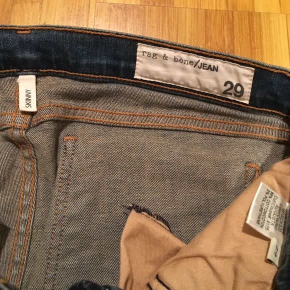 🌟HP🌟RAG & BONE DISTRESSED SKINNY JEANS: 29. EUC. - Picture 4 of 4