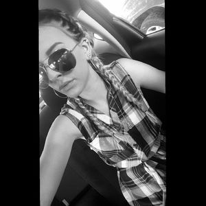 Meet your Posher, Makayla