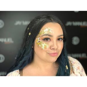 Meet your Posher, Leslie