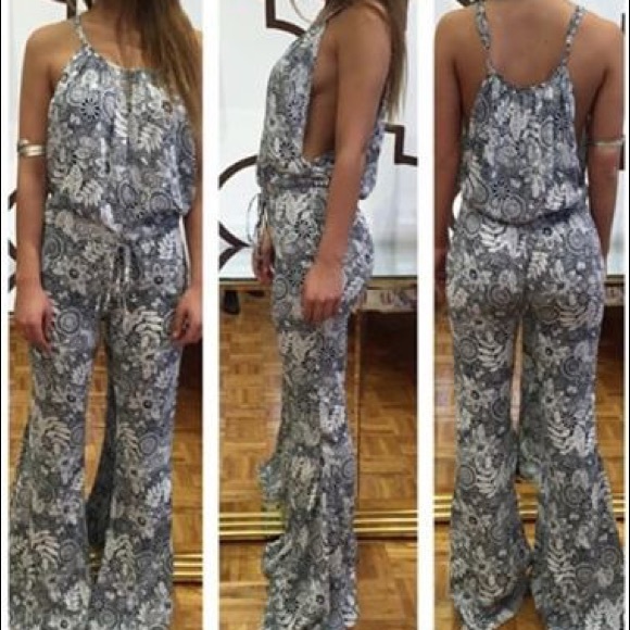 Flynn Skye Not Just A Flare Jumpsuit size Small