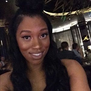 Meet your Posher, Tamela