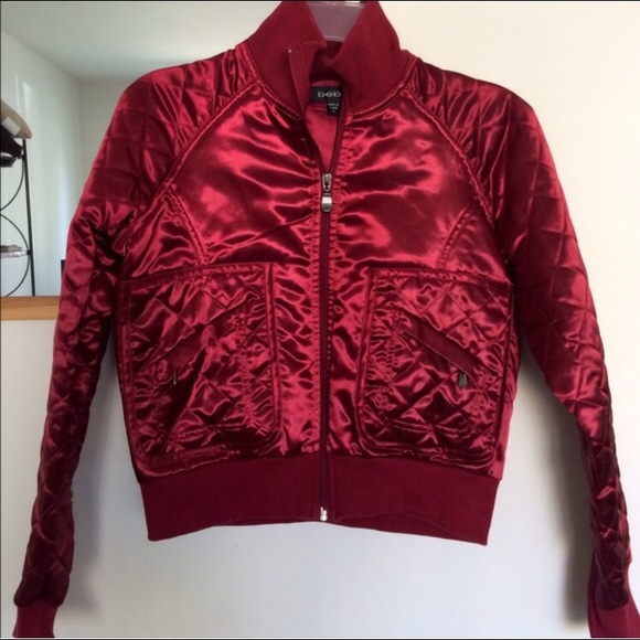 FINAL PRICE Red satin Bebe crop jacket 🌹🍒💥