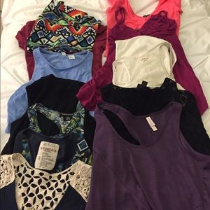 TANK TOP/CROP TOP GIVE AWAY