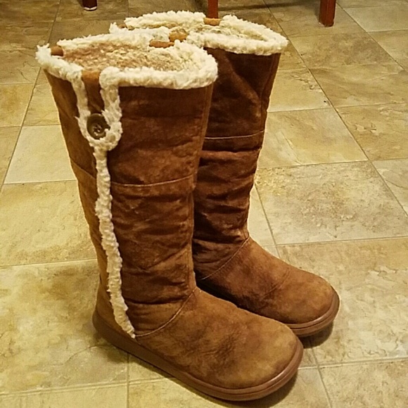 Rocket Dog Shoes - TODAY ONLY!  ROCKET DOG Sz 8.5 Brown Suede Sherpa