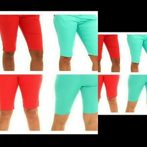 Coral and mint capri