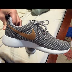 Nike Roshes