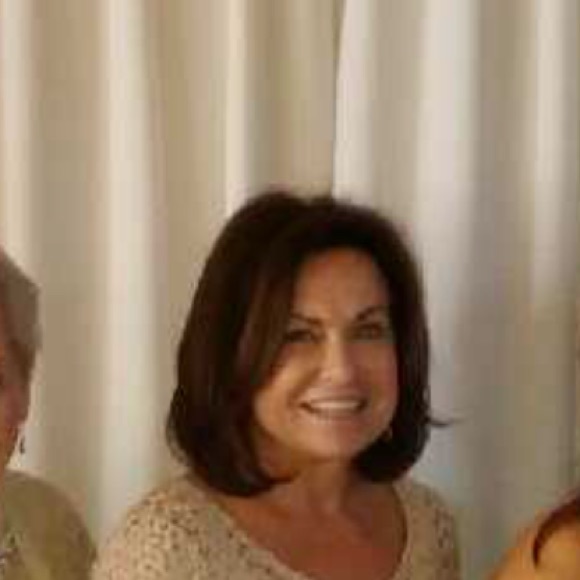 Meet your Posher, Kay - Picture 1 of 1