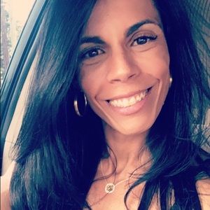 Meet your Posher, Valesca