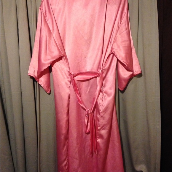 Polyester robe - Picture 2 of 3